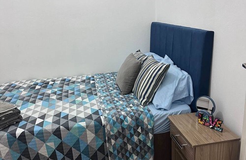 West Sector Apartamento | 2-bedroom apartment in enchanting Setor Oeste,Castro’s neighbor!
