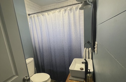 Huntington Casa | ~Cozy 3-Bedroom Bungalow~Near Ritter Park, Downtown, and Marshall University