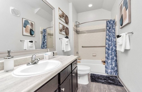 League City Apartamento | The Enchanted Grove · The Enchanted Grove near Kemah Boardwalk/NASA!