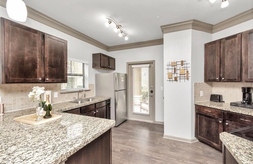League City Apartamento | The Enchanted Grove · The Enchanted Grove near Kemah Boardwalk/NASA!