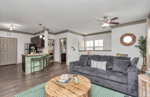 League City Apartamento | The Hidden Gem · The Hidden Gem near Kemah Boardwalk/NASA!