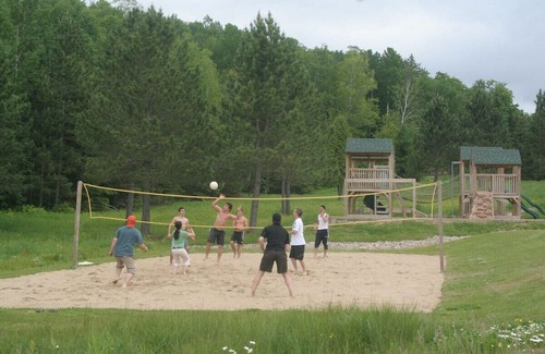 Labelle Chalet De Esquí | Blueberry Lake Resort - Waterfront Cottage 5 Bedrooms / Kayaks/Pool/Hot Tub