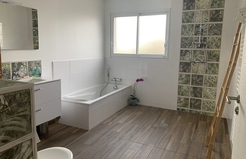 La Jarrie Casa | Maison Neuve Proche de La Rochelle
