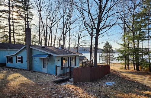 Lake Cabaña | Tranquil Retreat on Bluff Lake: Your Perfect Lakeside Getaway!