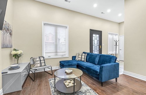 Landsdale Casa | Stylish 5bed Home Near DT/Hospitals/GO/Lake/TiCats