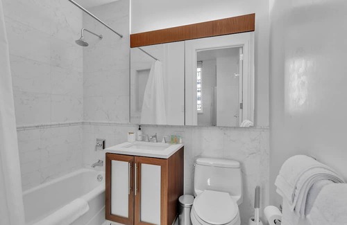 Manhattan Valley Apartamento | Columbus Square 1 BR w/ Office by Anyplace - 11620