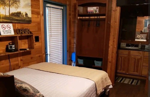 Lufkin Cabina | Cozy Corner Cabin close to hospitals