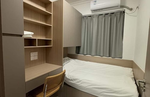 Central Business District Condominio | Luxurious 2-bedroom, furnished condo in Shenzhen Futian with AC & heating