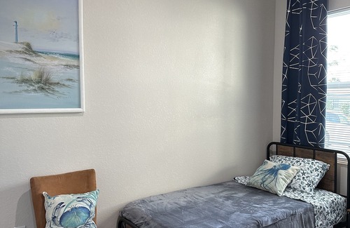 Englewood East Casa | Tropical 3 bedroom10 min to Englewood beach