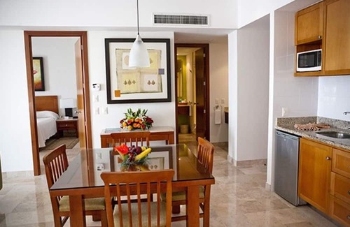 Costa Azul Complejo | Spacious 1-Bedroom Suite With Kitchen and Balcony