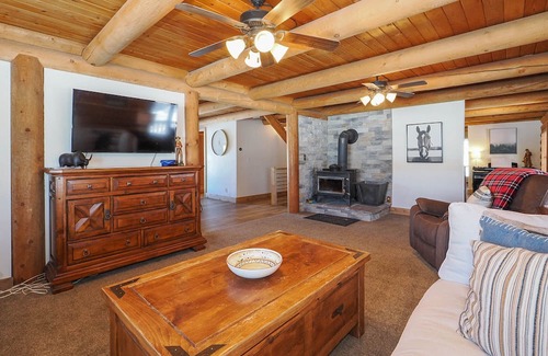 Coalville Cabina | Log home 5-bedroom 4-bath 15 min from Park City