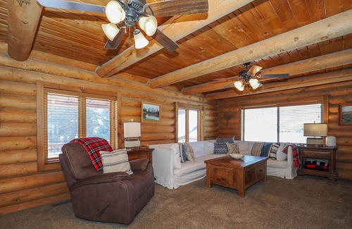 Coalville Cabina | Log home 5-bedroom 4-bath 15 min from Park City