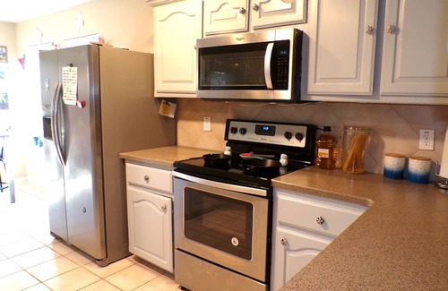 Wylie Casa | Beautiful 5 Bedroom / 3 Bathroom Home in a gorgeous resort type community