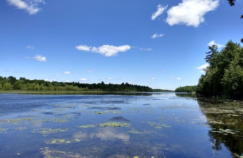 Tay Valley Cabaña | WaTERFRoNT TiNY HoUSe NeAR PeRth & an HouR to OttAwA - A Perfect Getaway for Two