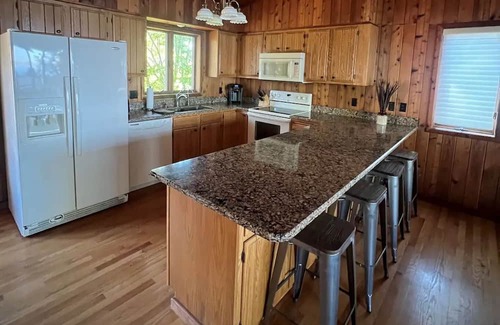 Richville Cabina | Cozy Lakefront Home, 3Br/2Bth Dead Lake, MN