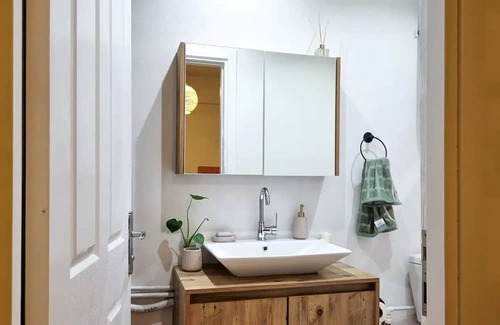 Gumussuyu Mahallesi Casa | Bright and lively studio in Cihangir Taksim