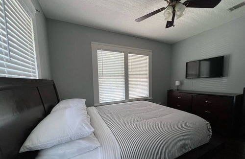 Springfield Cabaña | Charming 2-bedroom Cottage in Springfield