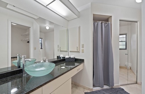 Fruitville Casa | Peaceful Waterview with Enclosed Pool and Serenity Water View