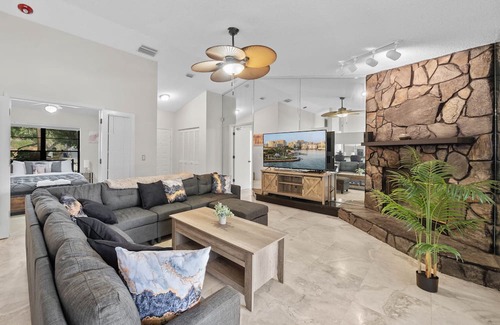 Fruitville Casa | Peaceful Waterview with Enclosed Pool and Serenity Water View