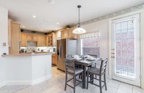 Valley Ranch Casa | Spacious 5 Br 2.5 Bath Home 15 min From Dfw Port/ATT/TexasLive/6 Flags/Garage