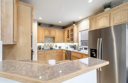 Valley Ranch Casa | Spacious 5 Br 2.5 Bath Home 15 min From Dfw Port/ATT/TexasLive/6 Flags/Garage