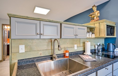 Crestone Apartamento | Central Crestone Studio, 2 Mi to Hiking Trails!