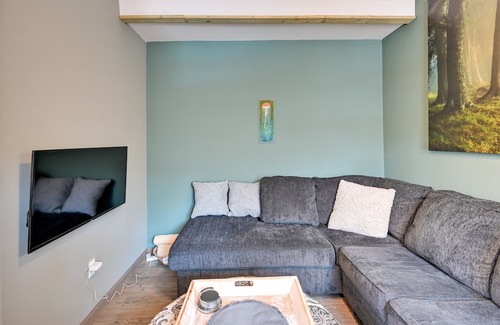 Crestone Apartamento | Cozy Crestone Vacation Rental w/ Mountain Views!