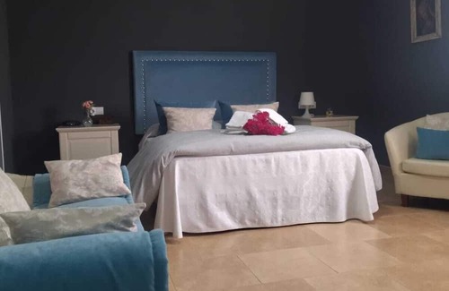 Hornachuelos Chalet De Esquí | Chalet con Piscina y Barbacoa con Buena Ubicación .ideal Para Familias y Amigos