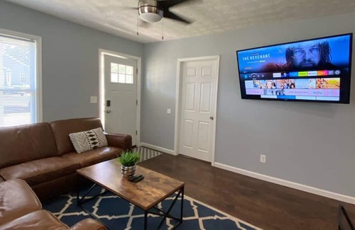 Kettering Casa | Friends & Family Oakwood-Kettering, UD Home 2Bd2Ba