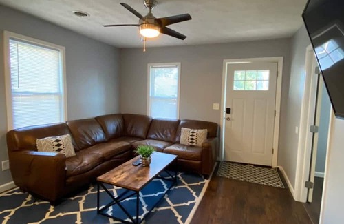 Kettering Casa | Friends & Family Oakwood-Kettering, UD Home 2Bd2Ba