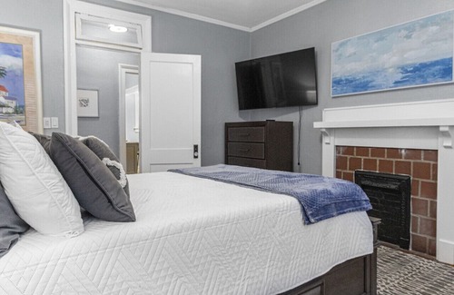 Olde Town Augusta Casa | Charming 6 BR Duplex in Augusta - Steps from Downtown, Restaurants, and Hospitals