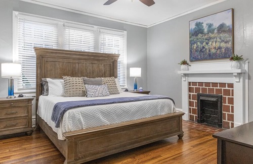 Olde Town Augusta Casa | Charming 6 BR Duplex in Augusta - Steps from Downtown, Restaurants, and Hospitals