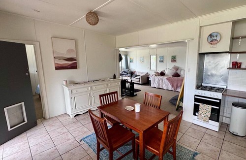 Venus Bay Cabaña | The Shack - cute cottage by the coast