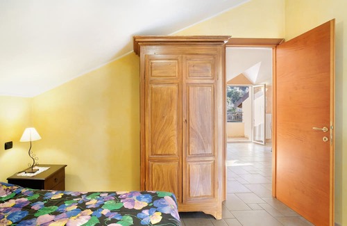 Dolceacqua Apartamento | Apartment 'L'albicocco' with Balcony and Wi-Fi