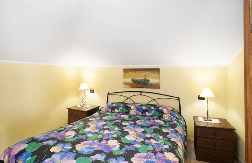 Dolceacqua Apartamento | Apartment 'L'albicocco' with Balcony and Wi-Fi