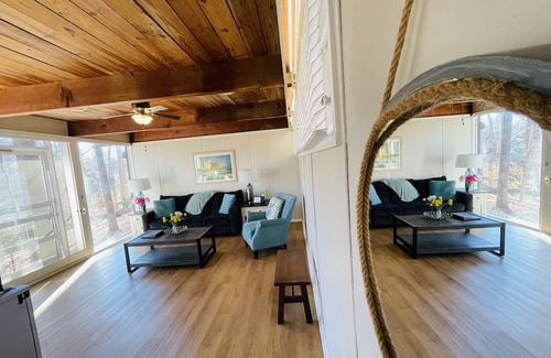 Clemmons Cabaña | Escape to our cozy cottages nestled in Tanglewood Park's peaceful woods