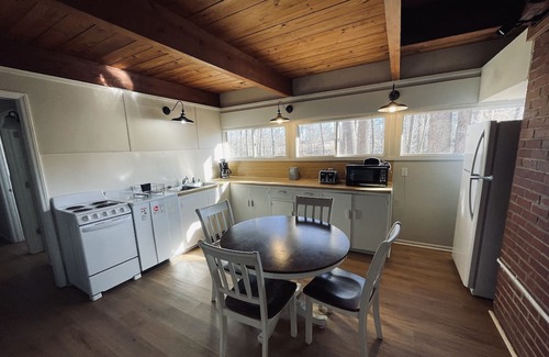 Clemmons Cabaña | Escape to our cozy cottages nestled in Tanglewood Park's peaceful woods