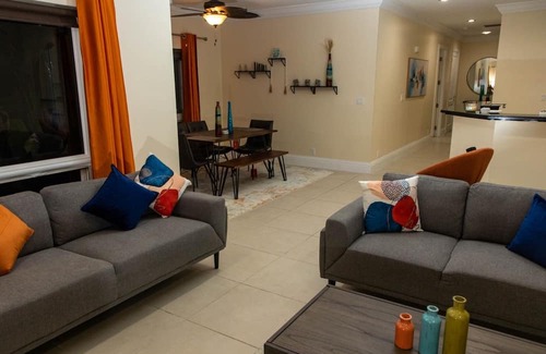 Bahamia West Condominio | Canal Front Comfort - Dock Slip Available
