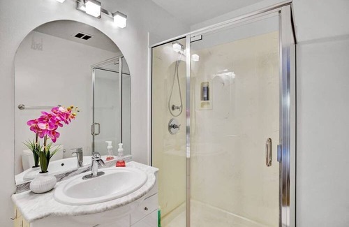 San Rafael Casa | 5BD San Rafael Retreat w/ Billiards, BBQ, & Views!