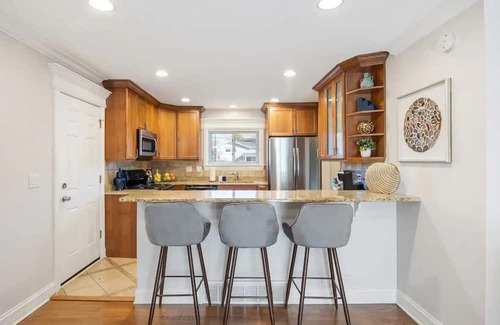 Arlington Heights Casa | Exquisite 4Bed 2bath house luxry Arlington Heights