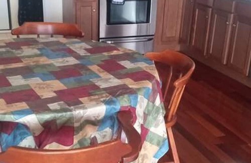 Niskayuna Apartamento | Suite 3 with free wifi