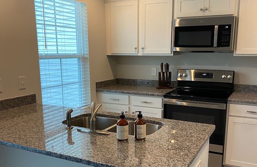 West Columbia Casa | Comfy, newly built home with luxury features.
