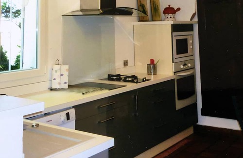 Althen-des-Paluds Villa | Homerez - Villa for 6 ppl. with swimming-pool and garden at Althen-des-Paluds