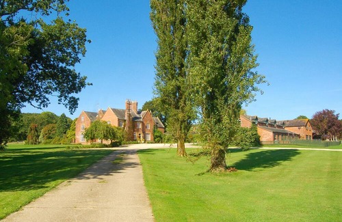 Marshwood Cabaña | This property is great for those looking for a quiet holiday home in the countryside.