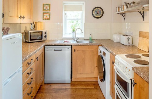 Marshwood Cabaña | This property is great for those looking for a quiet holiday home in the countryside.