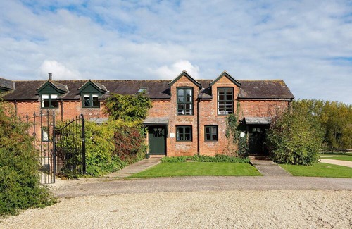 Marshwood Cabaña | This property is great for those looking for a quiet holiday home in the countryside.