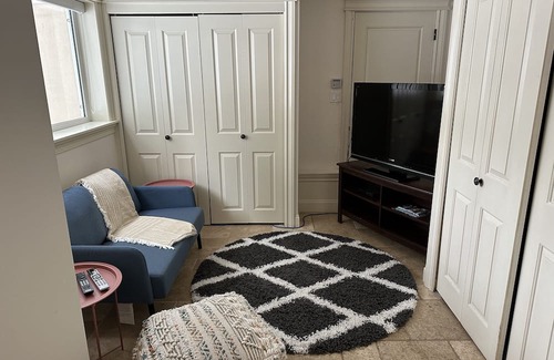 Surrey Casa | Cozy 2 bedroom suite near Crescent Beach/close to USA Border