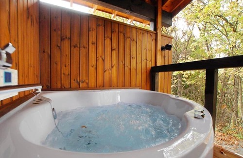 Kofu-cho Alquiler De RV | Special Log Cottage 15 people Jacuzzi openai / Maniwa City Okayama