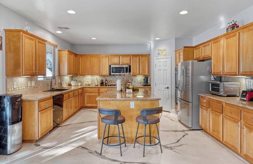 Silverado Ranch Casa | Lavender Oasis-Your Retreat from the Vegas Hustle