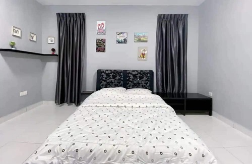 Tebrau Casa | A Chic & Comfy 4BR Home with Private Pool